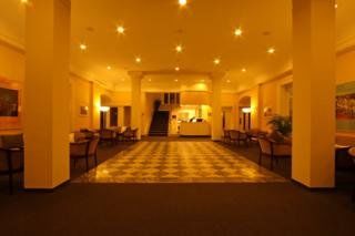Esplanade Swiss Quality Hotel Давос Екстериор снимка