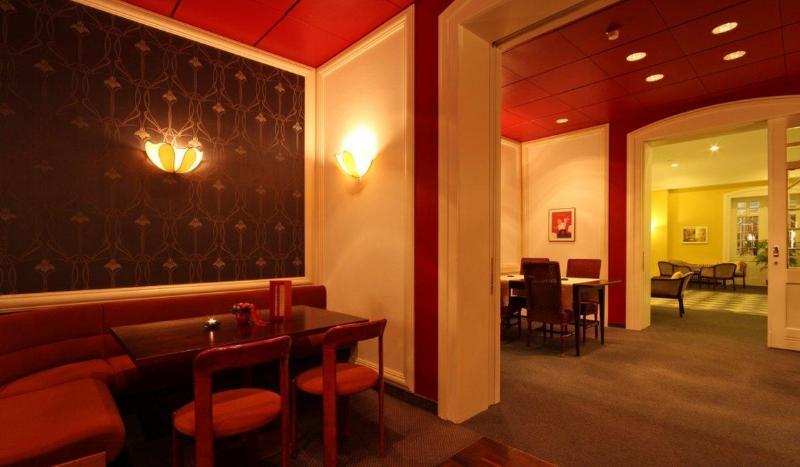 Esplanade Swiss Quality Hotel Давос Ресторант снимка